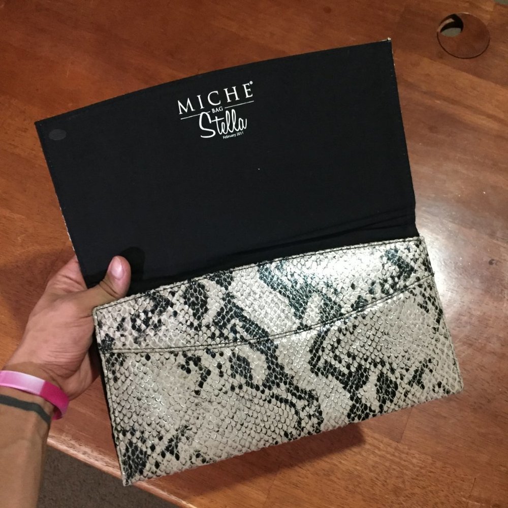 Snake Style Bag - Picture 10 of 11